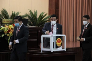 Đà Nẵng bầu Chủ tịch HĐND TP, Chủ tịch UBND TP và nhiều chức danh chủ chốt