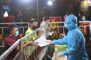 Đà Nẵng nhận đến 200 đơn của người dân xin ra khỏi TP mỗi ngày