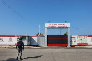 100 căn nhà liền kề vừa khởi công đã bị ‘tuýt còi’