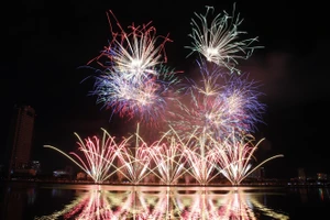 Lộ diện khán đài hơn 5.000 chỗ ngồi tại Lễ hội pháo hoa quốc tế Đà Nẵng