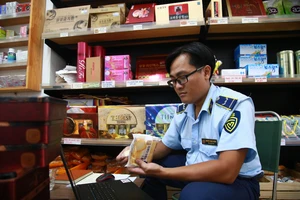 Tạm giữ gần 150 sản phẩm bánh nhập lậu tại Đà Nẵng