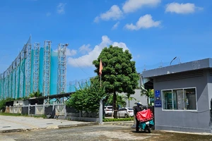 Bóng trong sân tập golf bay vèo vèo vào nhà dân, Đà Nẵng lập tổ kiểm tra