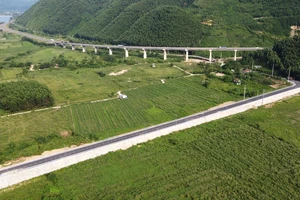 Đà Nẵng thông xe tuyến đường đẹp bắc ngang sông Cu Đê