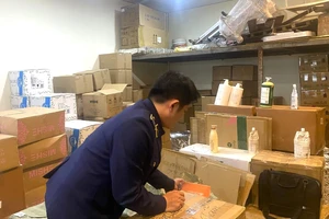 Hơn 3.000 mỹ phẩm nhập lậu từ Trung Quốc được phát hiện tại Đà Nẵng