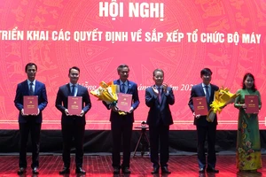 Đà Nẵng thay đổi hàng loạt nhân sự chủ chốt, bổ nhiệm Trưởng ban Tuyên giáo và Dân vận