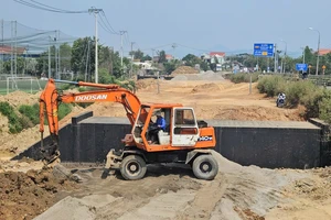 Quốc lộ 14B qua Đà Nẵng liên tục bị thúc tiến độ