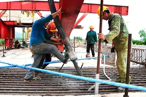 Đà Nẵng hợp long cầu Quảng Đà, phấn đấu thông xe đúng dịp 29-3