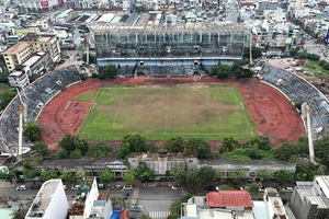 Điều chỉnh các sổ đỏ tại sân vận động Chi Lăng từ đất ở thành đất có thời hạn 50 năm