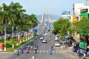 Đà Nẵng với chính sách chạm đến người dân - Bài cuối: Dân hiến đất mở đường, phố xá thênh thang