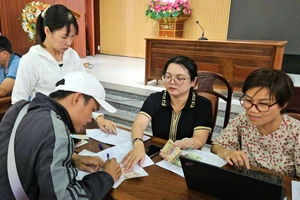 Đà Nẵng: Phê bình nhiều xã, phường chậm cập nhật kết quả tặng quà Quốc khánh