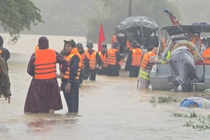 Đà Nẵng tạm dừng khởi công 5 trường nội trú để lo ứng phó mưa lũ
