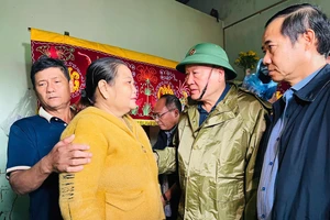 Lực lượng vũ trang chỉ rút quân khi khắc phục xong hậu quả mưa lũ