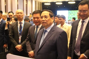 Thủ tướng: Đưa Việt Nam trở thành trung tâm dịch vụ logistics hàng đầu châu Á