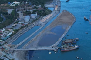 Vì sao Đà Nẵng lùi tiến độ hoàn thành cảng Liên Chiểu hơn 3.400 tỉ?