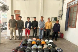 Lộ tụ điểm chuyên thu mua mũ bảo hiểm trộm cắp ở Đà Nẵng
