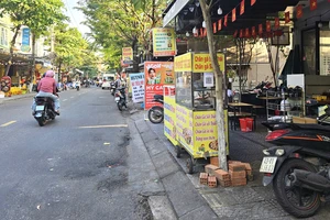 Nan giải bài toán sinh kế khi Đà Nẵng cấm buôn bán trên vỉa hè