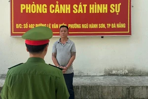 Người có 4 tiền án bị bắt vì tổ chức đánh bạc núp bóng giải Poker