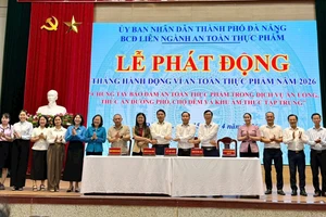 Đà Nẵng siết chặt an toàn thực phẩm từ vỉa hè đến chợ đêm