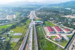 Gấp rút thi công, giải ngân vốn tại 2 đoạn cao tốc qua Đà Nẵng