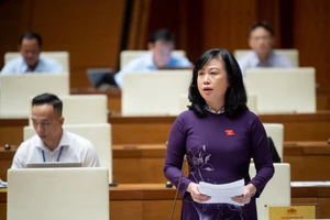 Bộ trưởng Bộ Y tế thông tin về việc người dân mua thuốc ngoài được thanh toán BHYT