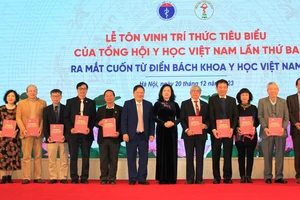 Tổng hội Y học Việt Nam tôn vinh 61 trí thức tiêu biểu
