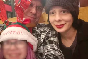 Mất quyền nuôi con vì không cho con chuyển đổi giới tính