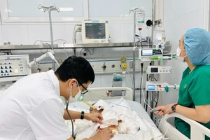 Trẻ bị chấn thương sọ não do laptop phát nổ đã tử vong