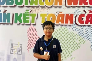 Vượt qua học sinh khối 7,8,9, nam sinh lớp 6 giành giải Nhất một cuộc thi tin học