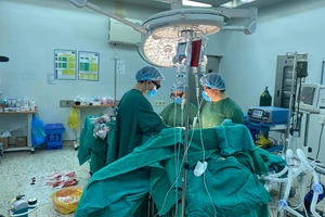 Bất ngờ phát hiện khối u gan 10 cm khi đi khám đại tràng