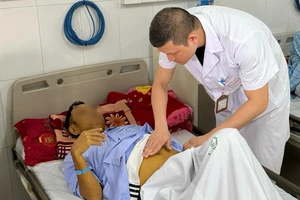 Suy gan, viêm gan nhiễm độc do dùng thuốc nam không rõ nguồn gốc