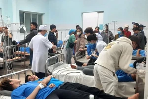 Vụ gần 100 công nhân nghi ngộ độc ở Đồng Nai: Bộ Y tế yêu cầu đình chỉ bếp ăn công ty 