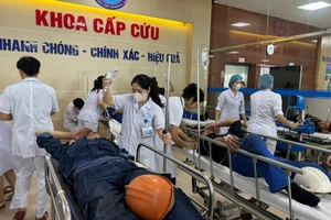 Hơn 120 công nhân ở Hải Phòng nghi ngộ độc thực phẩm: Bộ Y tế chỉ đạo khẩn