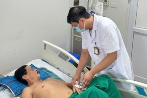 Nguy kịch do mắc bệnh truyền nhiễm sau mưa lũ, bác sĩ cảnh báo gì?