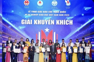 Giải 'Vì sự nghiệp giáo dục Việt Nam' 2024 tôn vinh 59 tác phẩm xuất sắc