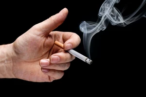 Tại sao không hút thuốc lá vẫn mắc ung thư phổi?