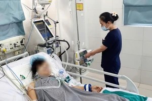 Bệnh viện Bạch Mai: ‘Các nạn nhân vụ cháy quán cà phê có tiên lượng nặng’