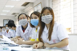 Bộ Y tế đề xuất hỗ trợ học phí, sinh hoạt phí cho sinh viên y, dược