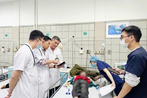 Gần 40 học sinh bị ngộ độc thuốc diệt chuột