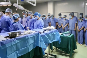 Giám đốc Bệnh viện Việt Đức: 'Không có văn mẫu để vận động hiến mô tạng'