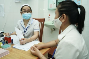 Đề nghị xây dựng bảng lương đặc thù cho ngành y tế