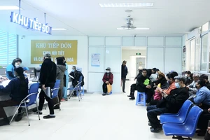 Khám chữa bệnh nội trú, ngoại trú phải nộp tiền tạm ứng như thế nào?