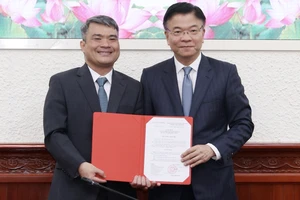 Phó Thủ tướng trao quyết định bổ nhiệm tân Thứ trưởng Bộ Tư pháp 