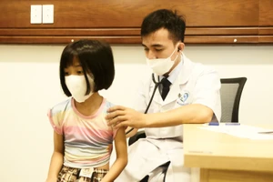 Khai sinh ở Việt Nam, quốc tịch nước ngoài có được BHYT thanh toán?