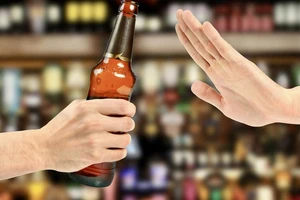 Tránh xa 6 nhóm thực phẩm này để bảo vệ hệ tiêu hóa