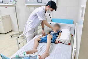 10 ngày điều trị tích cực cứu bé trai bị vỡ lách, mất nhiều máu