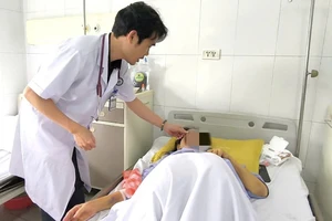 Không điều trị bệnh theo phác đồ, người phụ nữ nguy kịch, cần ghép gan