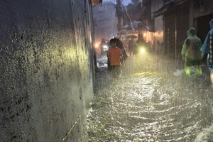 2,3 triệu học sinh Hà Nội được nghỉ học ngày 6-10