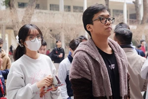 Đề nghị Bộ GD&ĐT giải quyết tình trạng 'sinh viên ra trường không có việc làm'