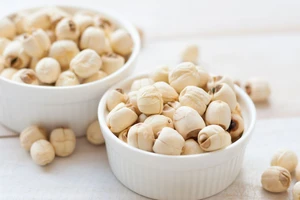 Người bệnh tim mạch có nên ăn hạt sen?