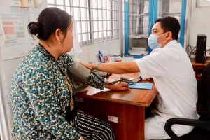 Đề xuất mới: Người cao tuổi được khám bệnh, tư vấn ngay tại khu dân cư